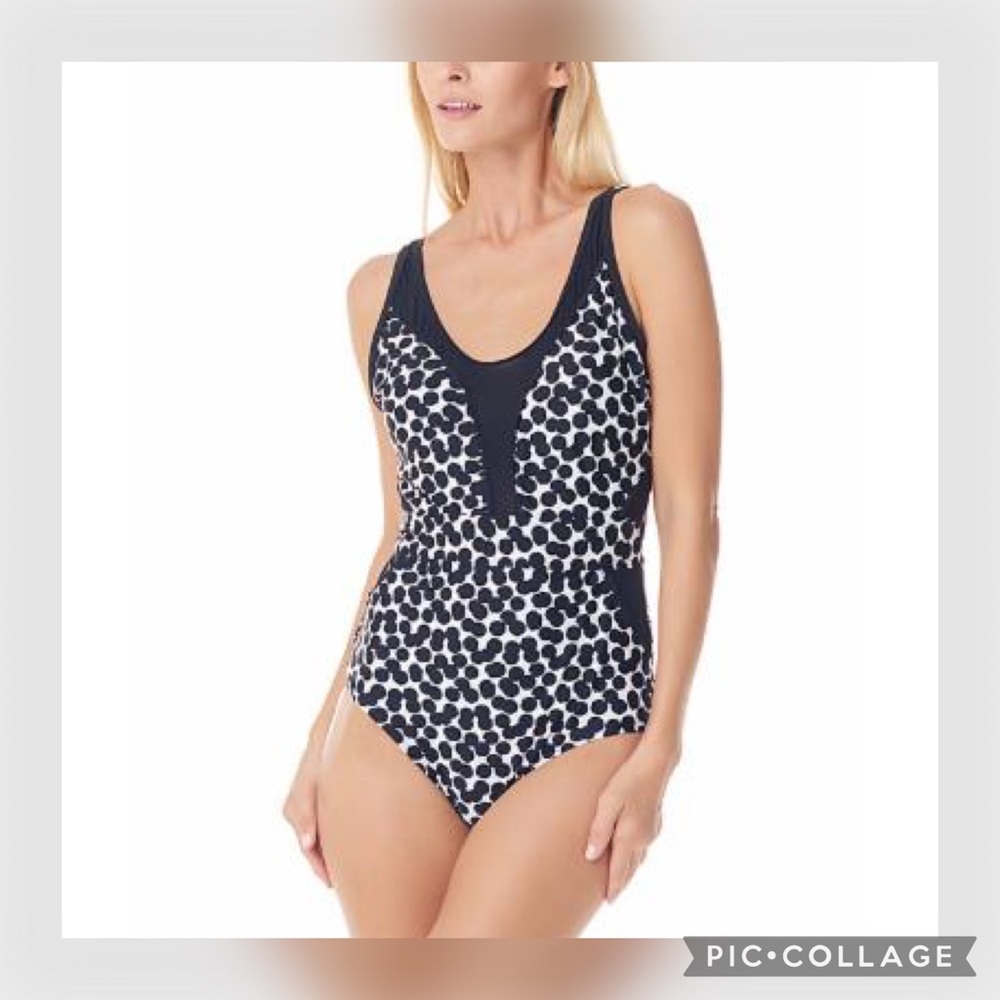 Sea & Sand Beachwear one piece bathing suit